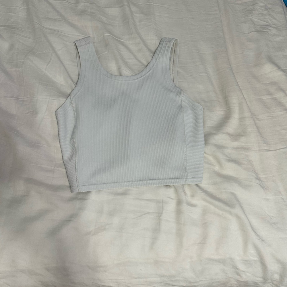 White lululemon ribbed cropped tank top
